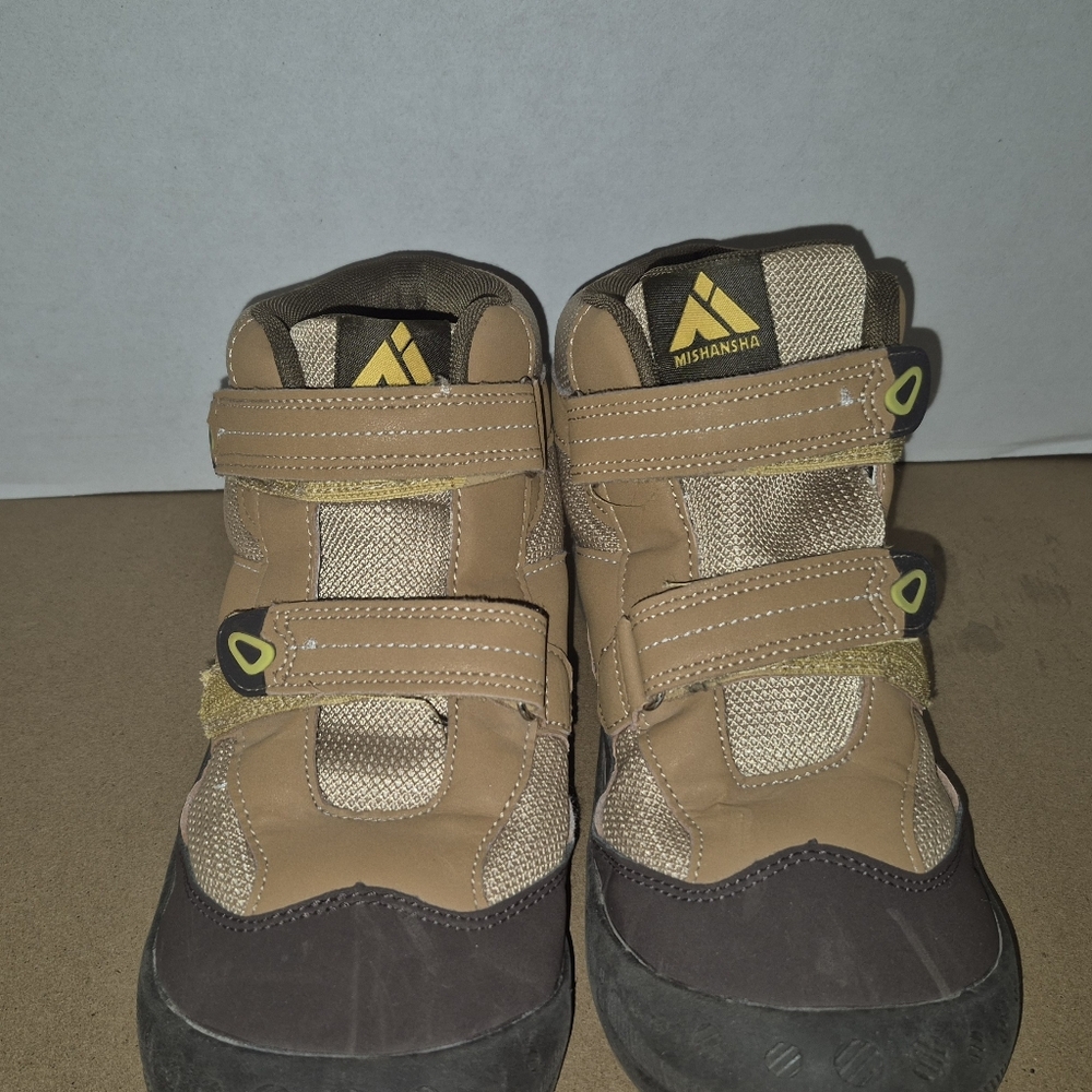 Mishansha Tan and Brown Climbing Shoes